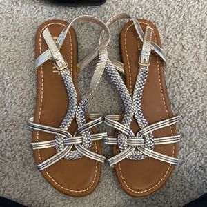 Size 6 report sandals